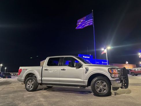 Used 2021 Ford F150 XLT w/ Equipment Group 301A Mid image 5