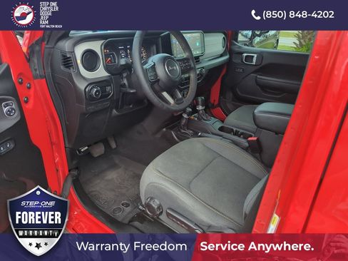 Used 2024 Jeep Wrangler Unlimited Sport AWD/4WD image 10