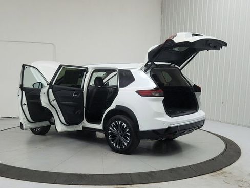 Used 2026 Nissan Rogue Platinum w/ Platinum Premium Package AWD/4WD image 13