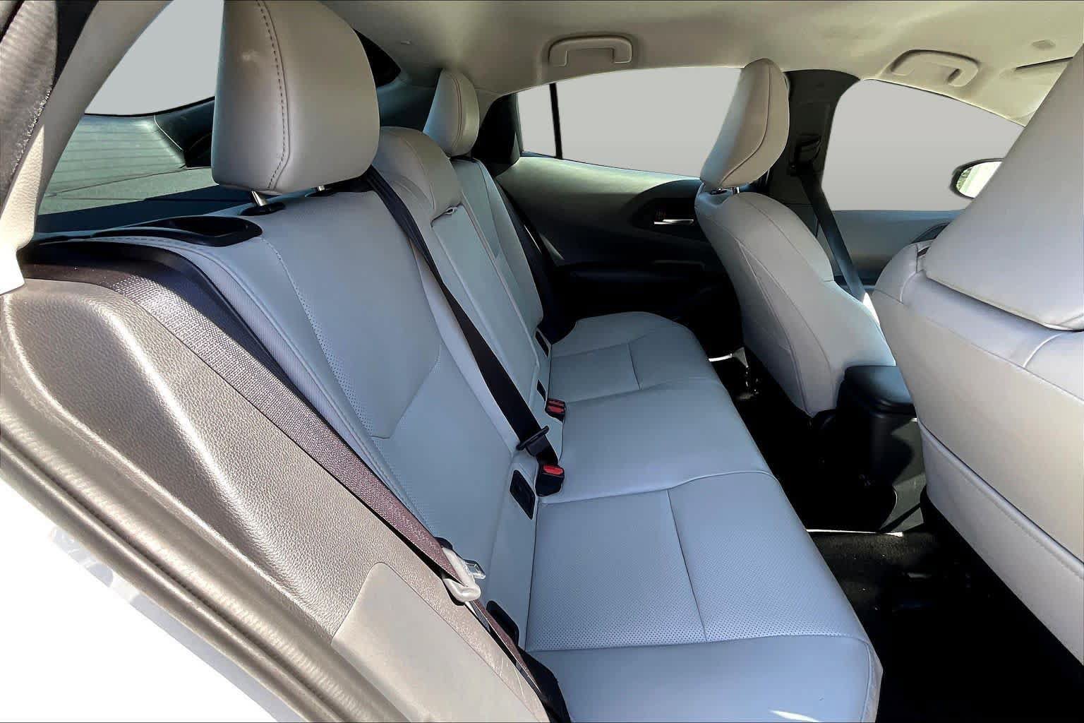 Used 2025 Toyota Prius XLE FWD image 20