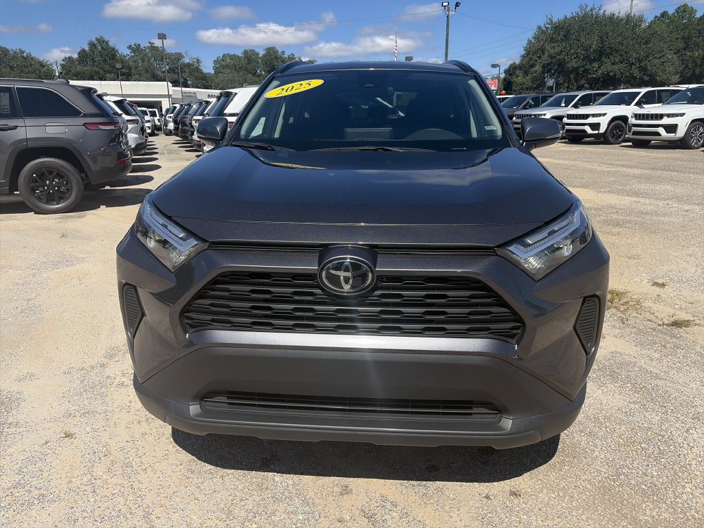 Used 2025 Toyota RAV4 XLE FWD image 9