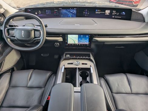 Used 2025 Lincoln Navigator Reserve AWD/4WD image 19