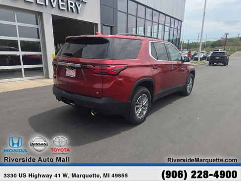 Used 2023 Chevrolet Traverse LT w/ LPO, Floor Liner Package AWD/4WD image 9