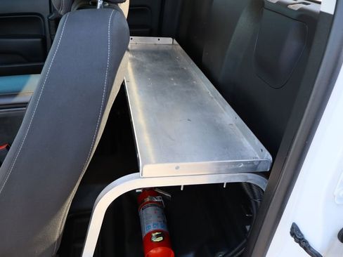 Used 2022 Chevrolet Colorado LT w/ Fleet Safety Package image 21