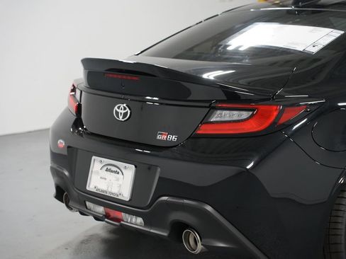 New 2025 Toyota GR86 Premium image 9