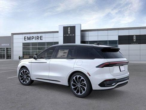 New 2026 Lincoln Nautilus Reserve image 4