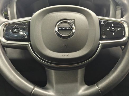Used 2023 Volvo XC60 B5 Plus image 5
