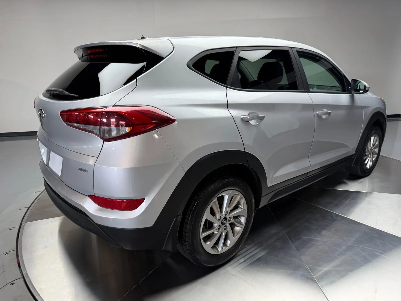 Used 2018 Hyundai Tucson SE AWD/4WD image 2