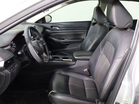 Used 2020 Nissan Altima 2.5 SR w/ Premium Package FWD image 14