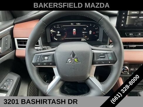 Used 2025 Mitsubishi Outlander SEL FWD image 15