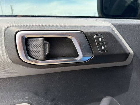 Used 2022 Ford Bronco 4-Door AWD/4WD image 25