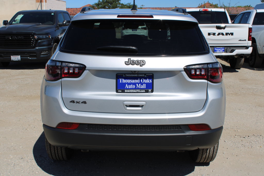 New 2026 Jeep Compass Latitude AWD/4WD image 5