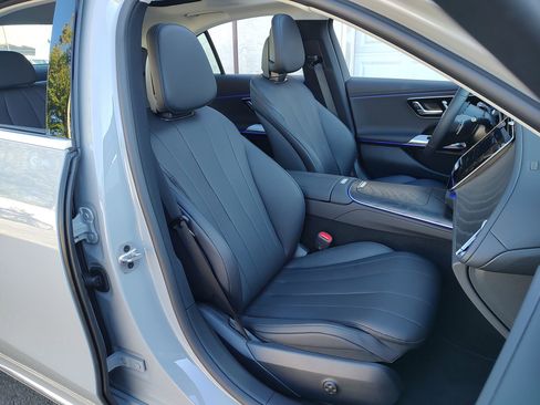 Used 2025 Mercedes-Benz E 350 Sedan image 21