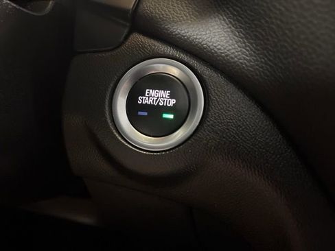 Used 2023 Chevrolet Equinox LT image 35