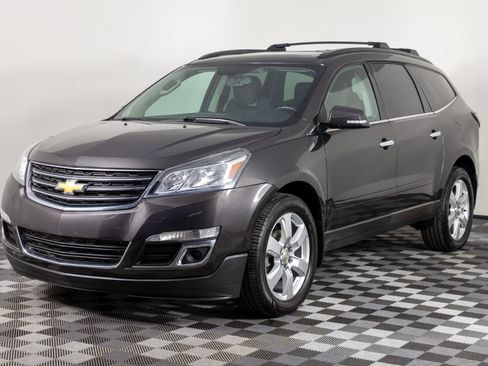 Used 2017 Chevrolet Traverse LT w/ True North Edition AWD/4WD image 2