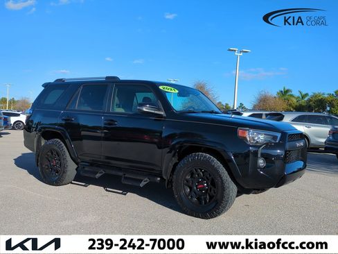 Used 2021 Toyota 4Runner SR5 Premium image 2