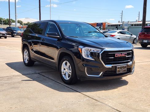 Certified 2024 GMC Terrain SLE AWD/4WD image 4