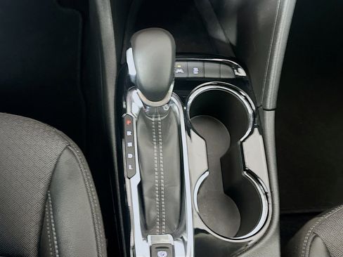 Used 2025 Buick Encore GX Preferred image 24