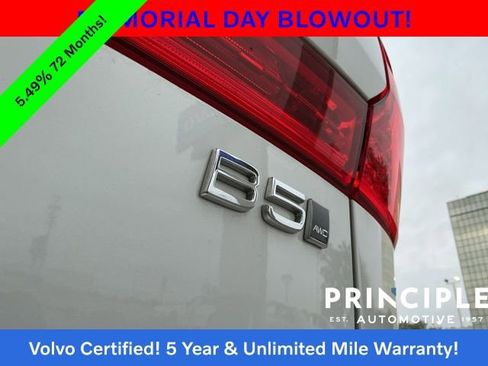 Certified 2025 Volvo XC60 B5 Core AWD/4WD image 14
