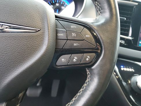 Certified 2020 Chrysler Pacifica Touring-L Plus w/ Advanced Safetytec Group image 27