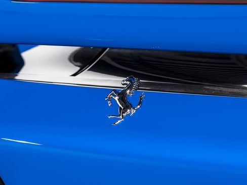 Used 2024 Ferrari SF90 Spider image 52