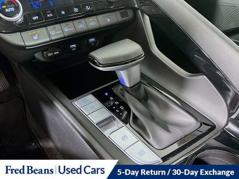 Used 2023 Hyundai Elantra Blue image 14