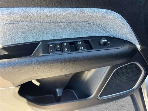 Used 2022 Jeep Compass Latitude image 9