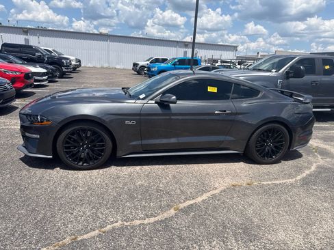Used 2019 Ford Mustang GT Premium w/ GT Performance Package RWD image 4