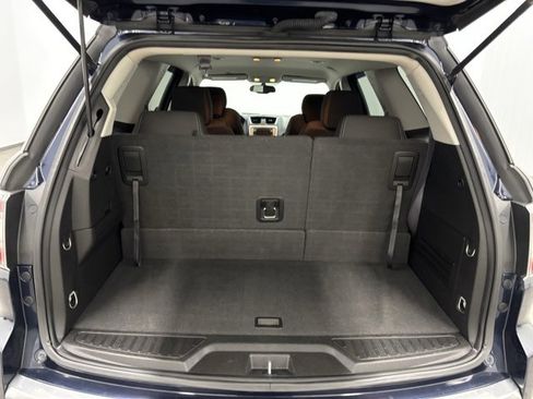 Used 2015 GMC Acadia SLE image 8