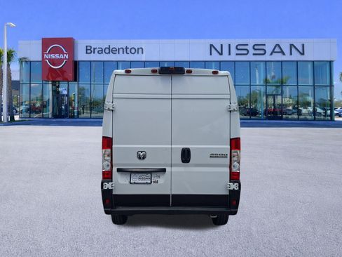 Used 2025 RAM ProMaster 2500 w/ Convenience Group FWD image 6