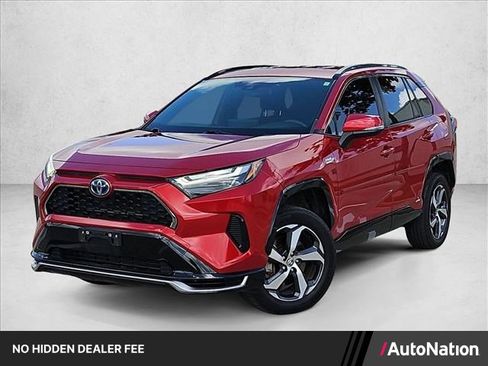 Used 2022 Toyota RAV4 SE AWD/4WD image 1
