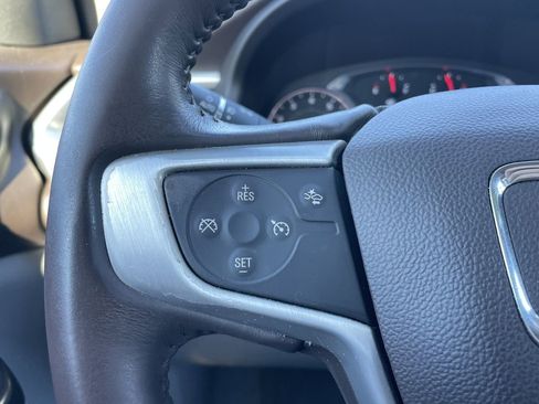 Used 2017 GMC Acadia SLT image 35