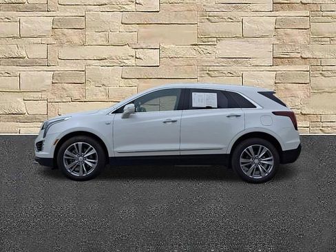 Certified 2025 Cadillac XT5 Premium Luxury AWD/4WD image 2