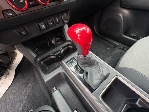 Used 2023 Toyota Tacoma TRD Sport AWD/4WD image 23