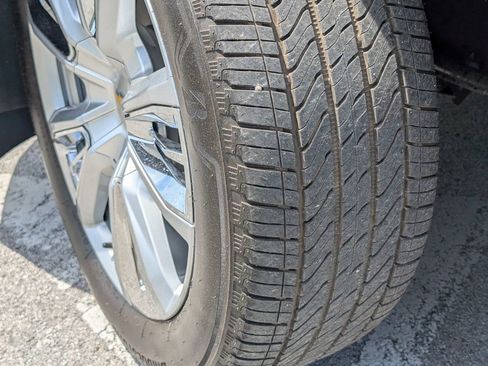 Used 2024 Chevrolet Tahoe High Country image 32