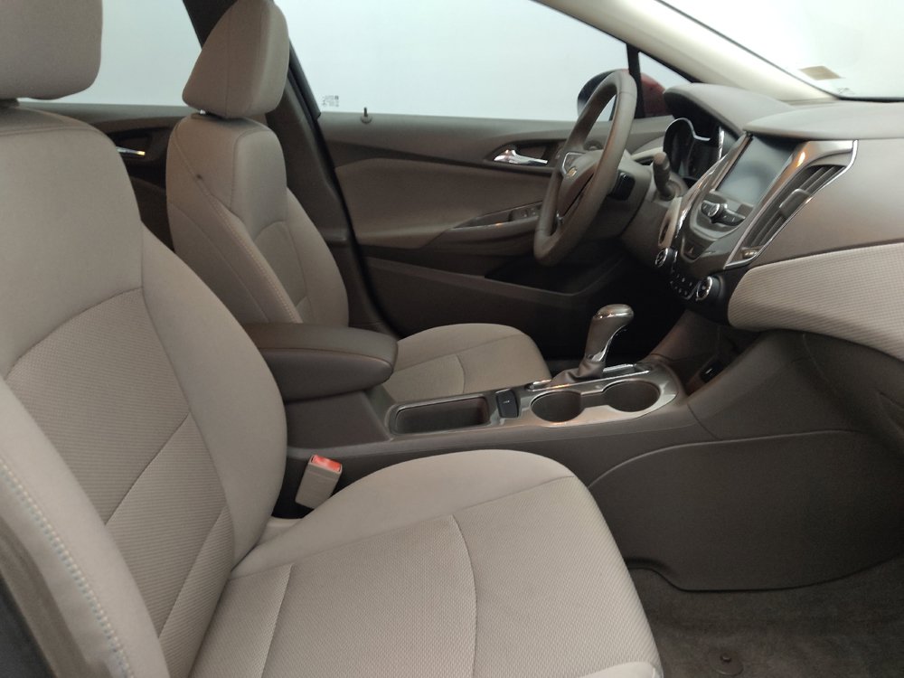 Used 2017 Chevrolet Cruze LT w/ Convenience Package FWD image 21