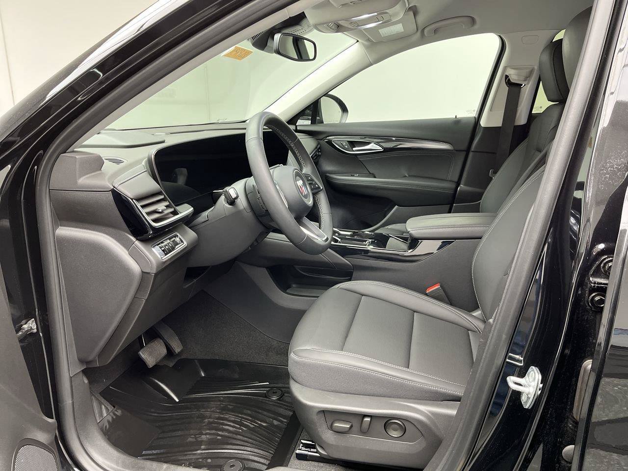 Used 2026 Buick Envision Preferred AWD/4WD image 3