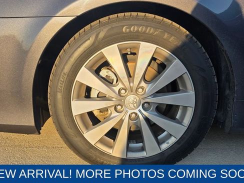Used 2011 Toyota Avalon Limited image 7