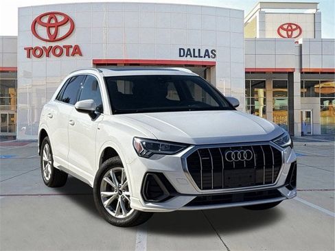 Used 2023 Audi Q3 2.0T Premium image 1