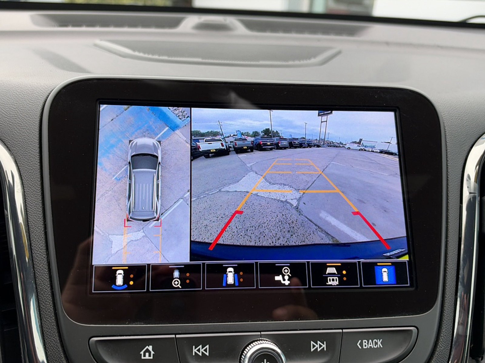 Used 2023 Chevrolet Equinox RS w/ RS Leather Package AWD/4WD image 38