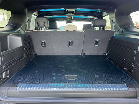 New 2026 GMC Hummer EV SUV image 17