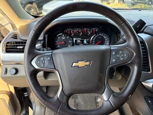 Used 2020 Chevrolet Suburban LT image 44