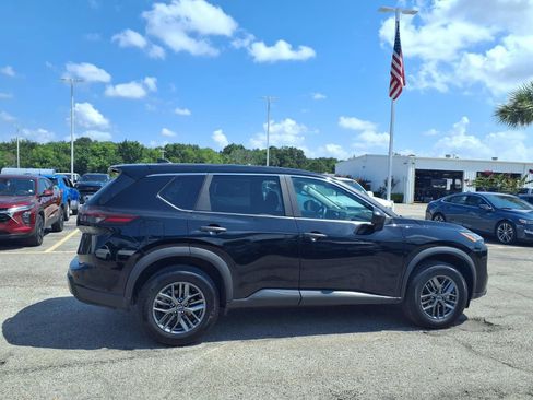 Used 2024 Nissan Rogue S FWD image 21