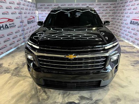 Used 2025 Chevrolet Traverse LT w/ Driver Confidence Package FWD image 4