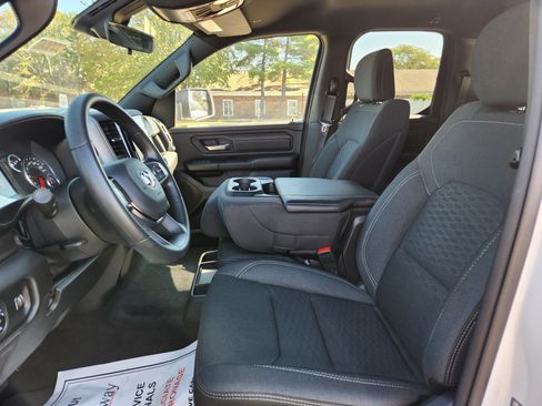 New 2025 RAM 1500 Tradesman w/ Night Edition image 18