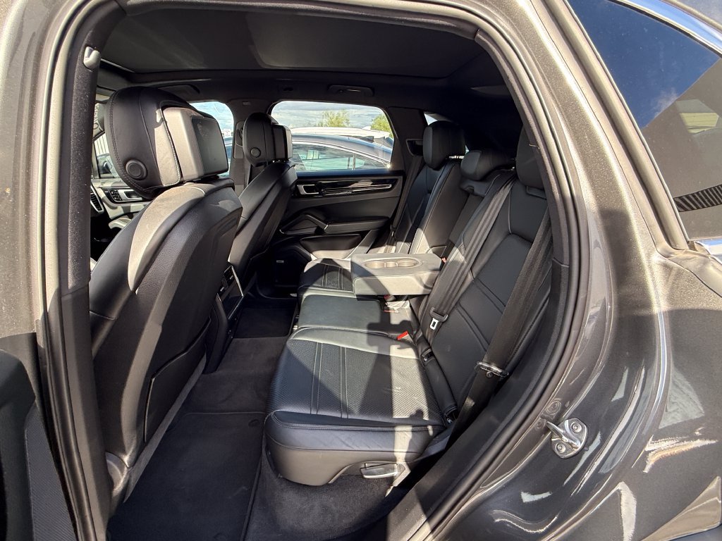 Used 2019 Porsche Cayenne AWD/4WD image 10