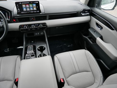 Certified 2024 Honda Pilot Elite image 11