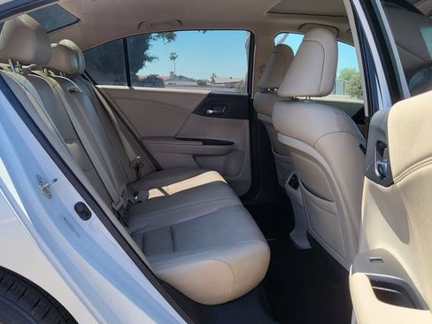 Used 2014 Honda Accord Touring image 18