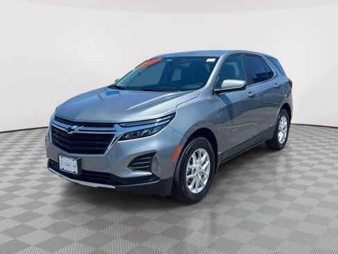 Used 2024 Chevrolet Equinox LT AWD/4WD image 3