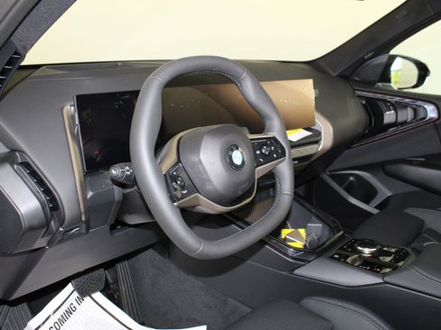 Used 2025 BMW X3 xDrive30i w/ Premium Package image 4